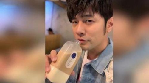 长胖原来是因为熬夜? 周杰伦:可以放心喝奶茶了