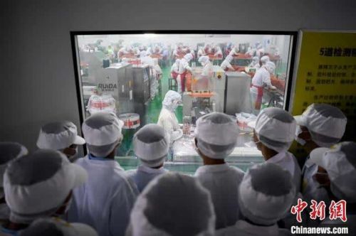 首个辣条专业班湖南平江开班 网友:课后作业吃辣条